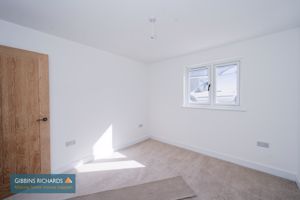 Bedroom- click for photo gallery